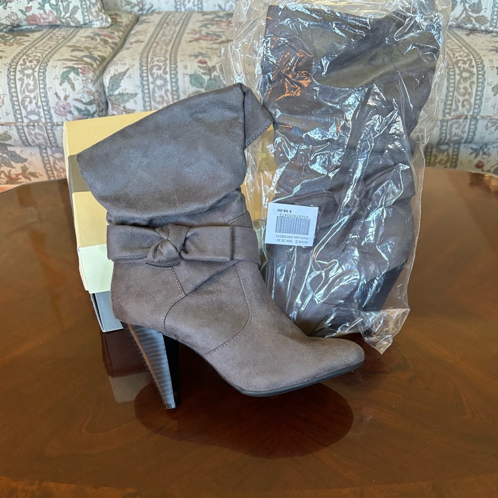 Apt 9 heeled boots